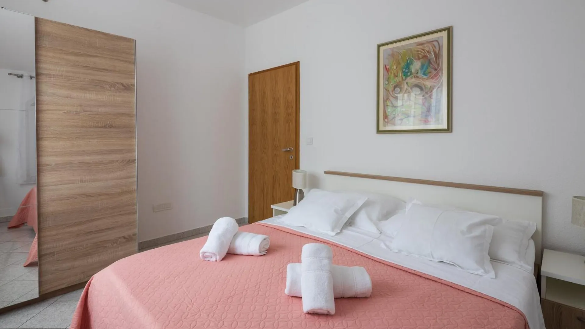 Villa Kristina Trogir 0*,  Croatia